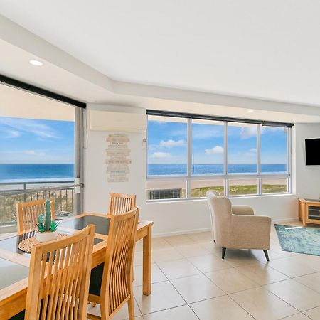 Oceanside Resort - Absolute Beachfront Apartments Gold Coast Zewnętrze zdjęcie