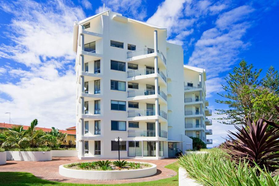 Oceanside Resort - Absolute Beachfront Apartments Gold Coast Zewnętrze zdjęcie