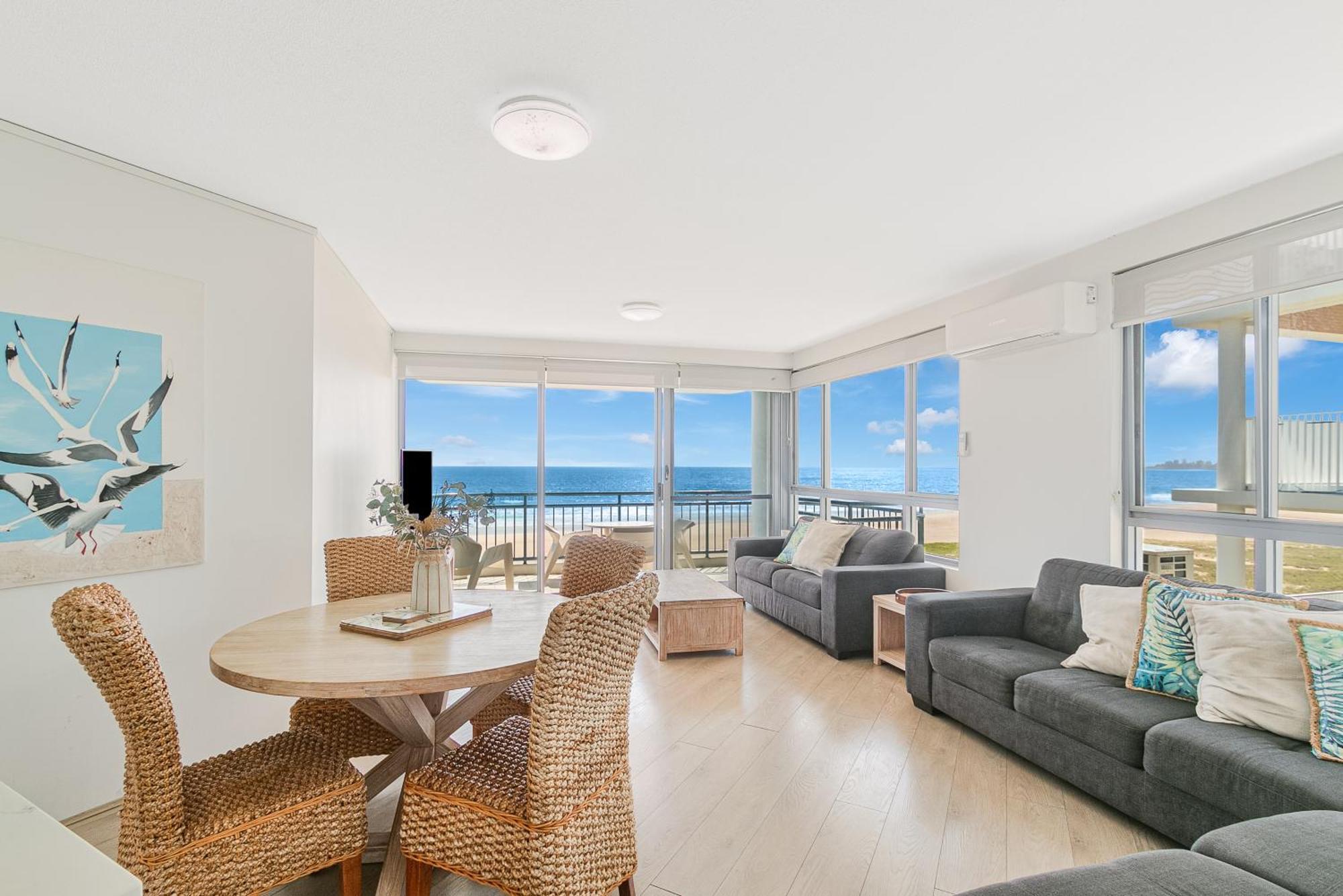 Oceanside Resort - Absolute Beachfront Apartments Gold Coast Zewnętrze zdjęcie