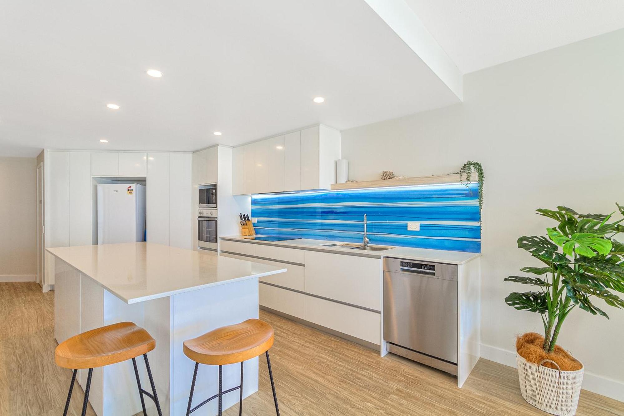 Oceanside Resort - Absolute Beachfront Apartments Gold Coast Zewnętrze zdjęcie