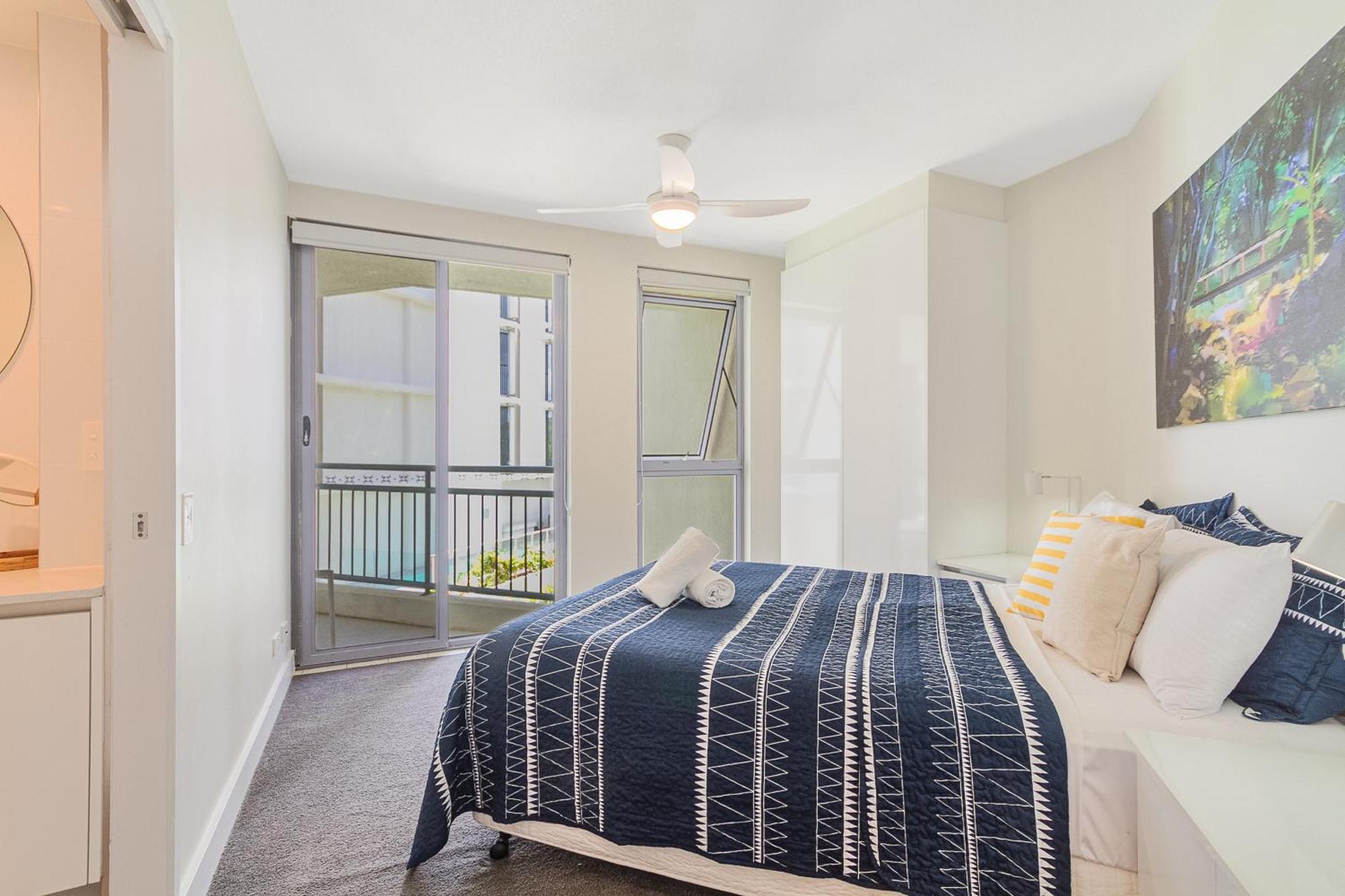 Oceanside Resort - Absolute Beachfront Apartments Gold Coast Zewnętrze zdjęcie