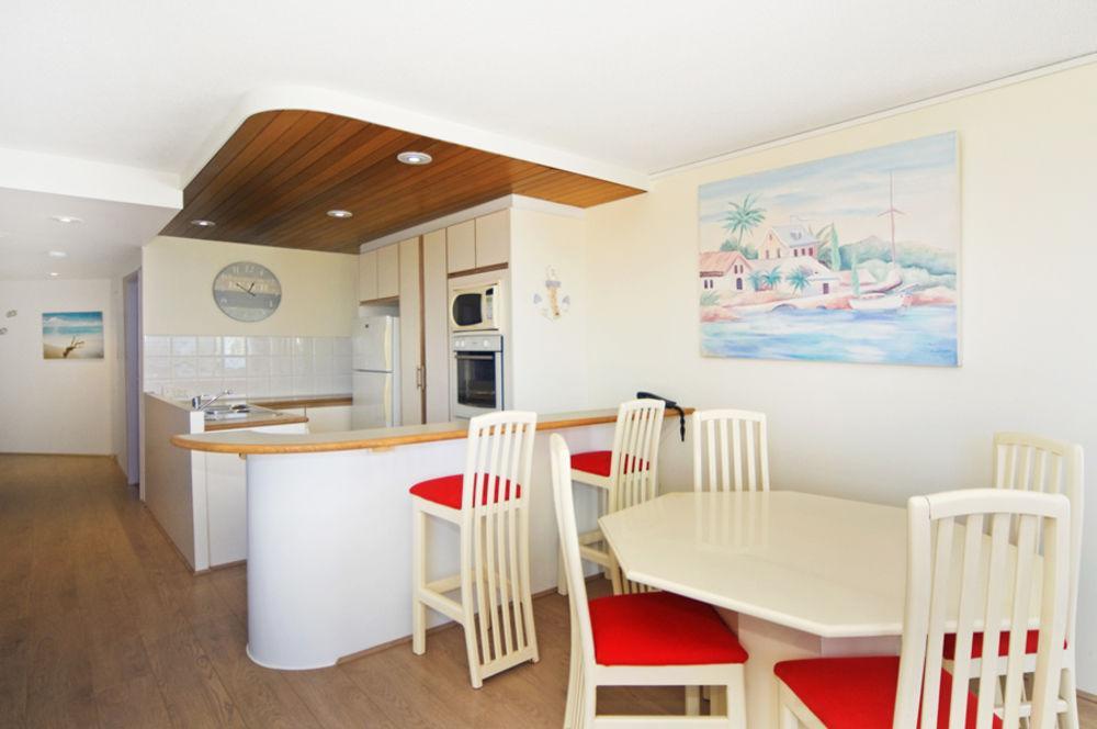 Oceanside Resort - Absolute Beachfront Apartments Gold Coast Zewnętrze zdjęcie