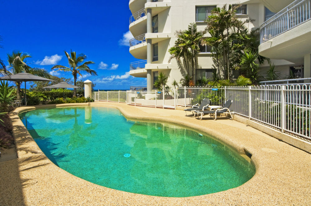 Oceanside Resort - Absolute Beachfront Apartments Gold Coast Zewnętrze zdjęcie