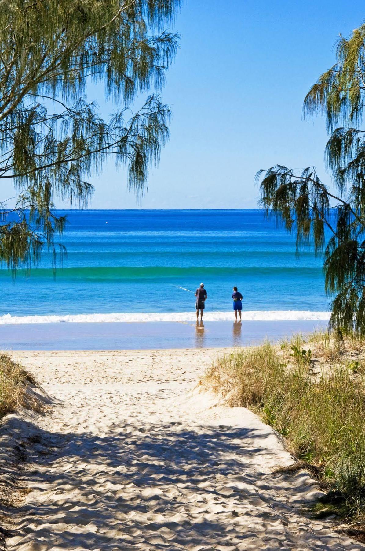 Oceanside Resort - Absolute Beachfront Apartments Gold Coast Zewnętrze zdjęcie